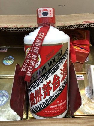 图 北京顺义生肖茅台酒回收 茅台酒免费鉴定快速上门 北京旧货回收